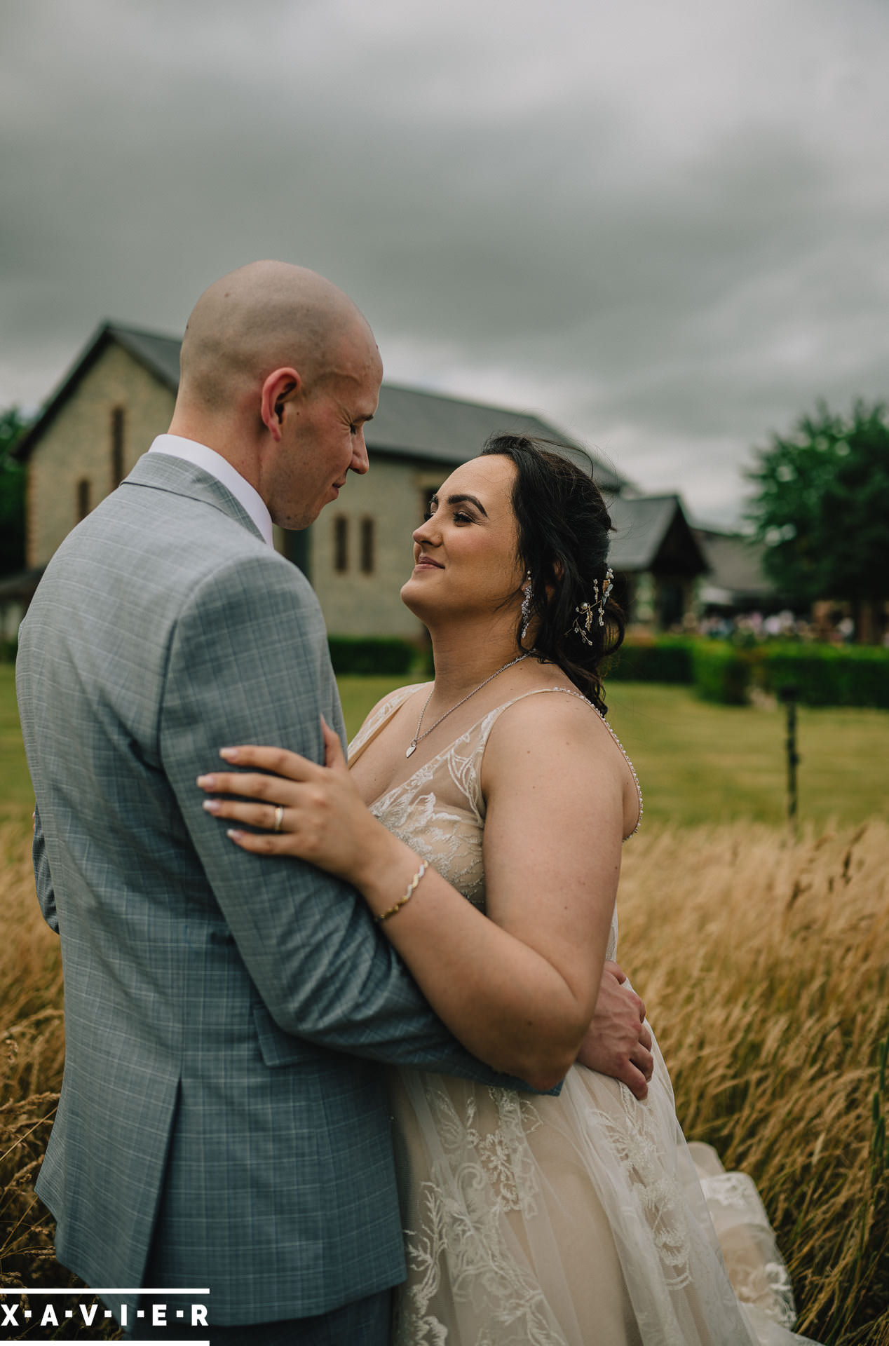 bride groom outside venue