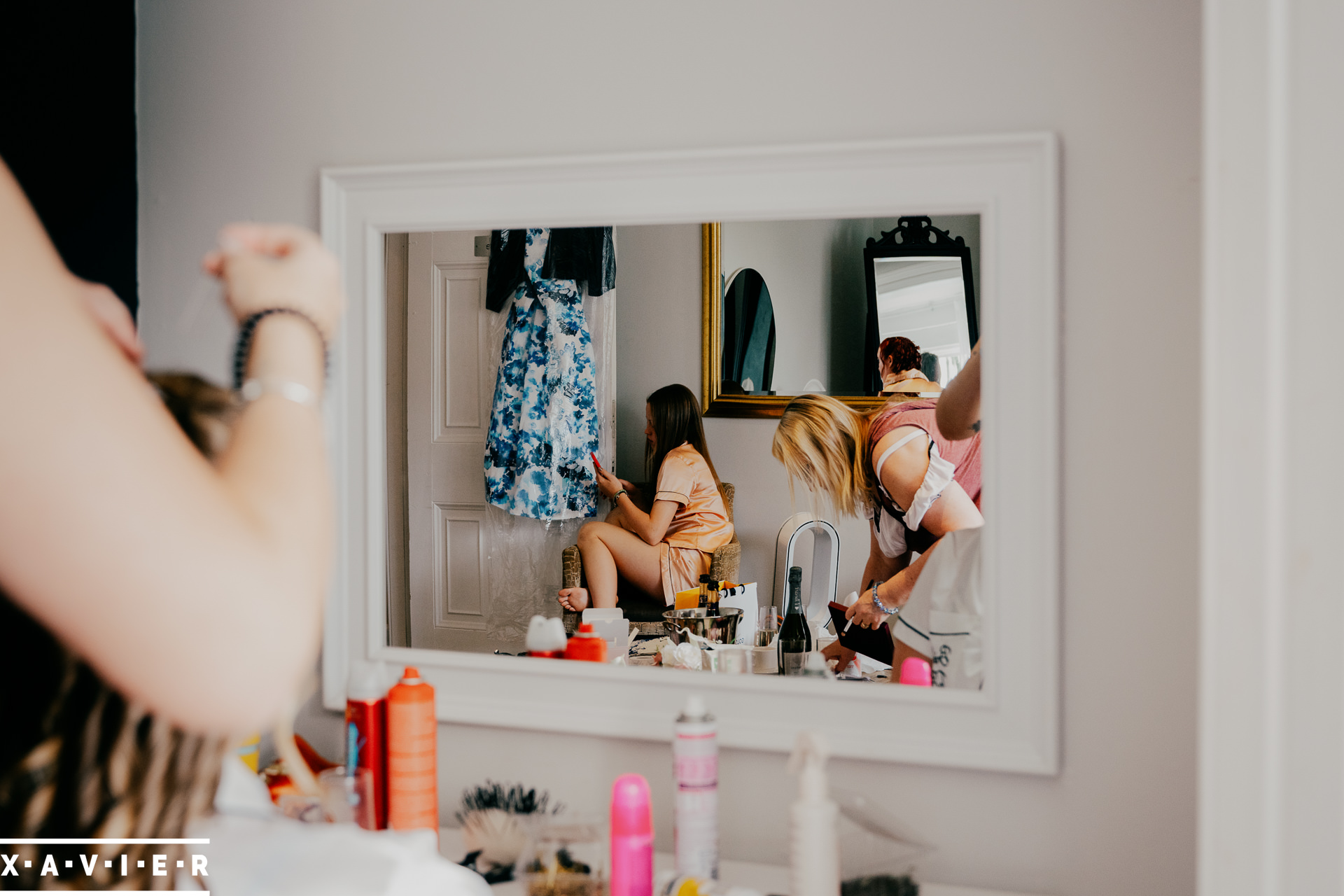 bridesmaids getting ready